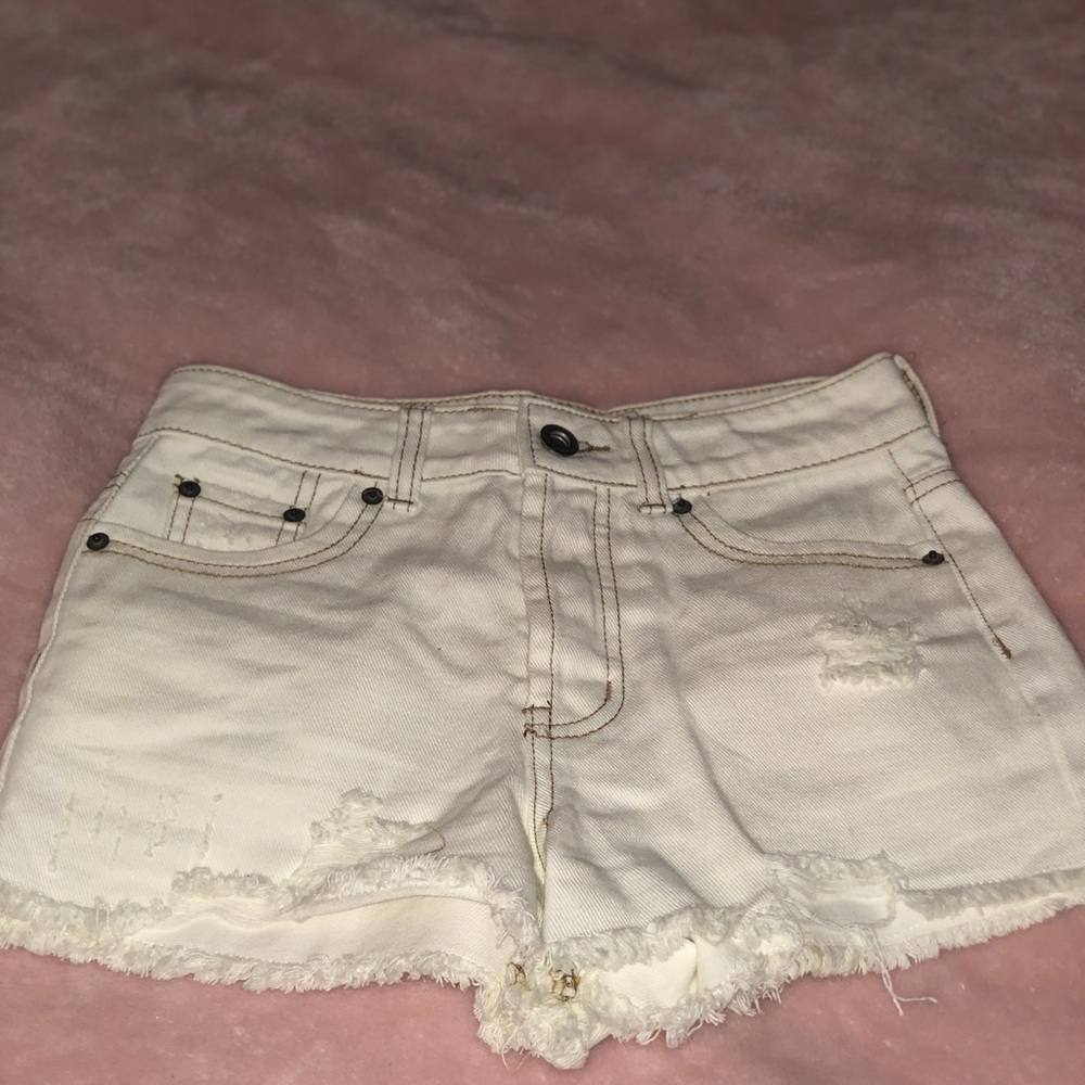 NWOT White denim shorts